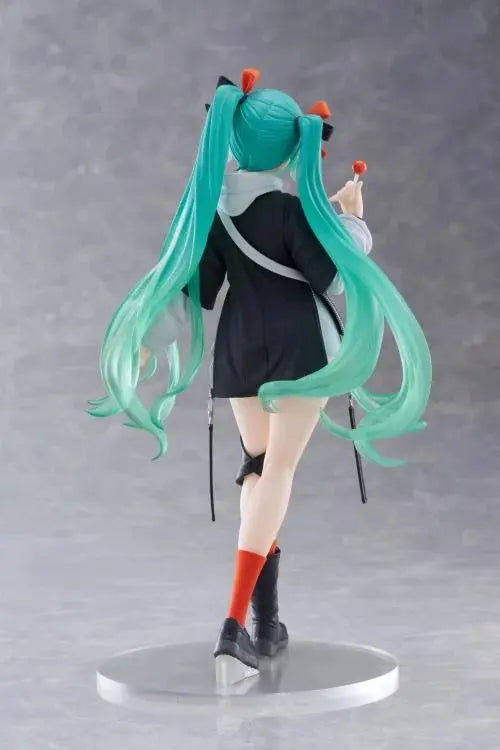 Taito Vocaloid Fashion Hatsune Miku PUNK Ver. Pom Pom Tina