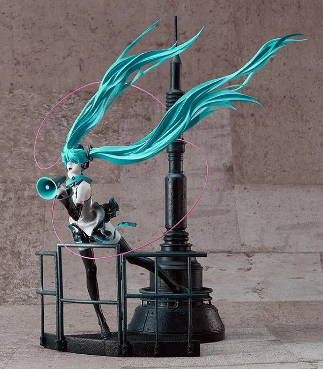Good Smile Company Hatsune Miku Love is War Refined Ver. 20th Anniversary Book Pom Pom Tina