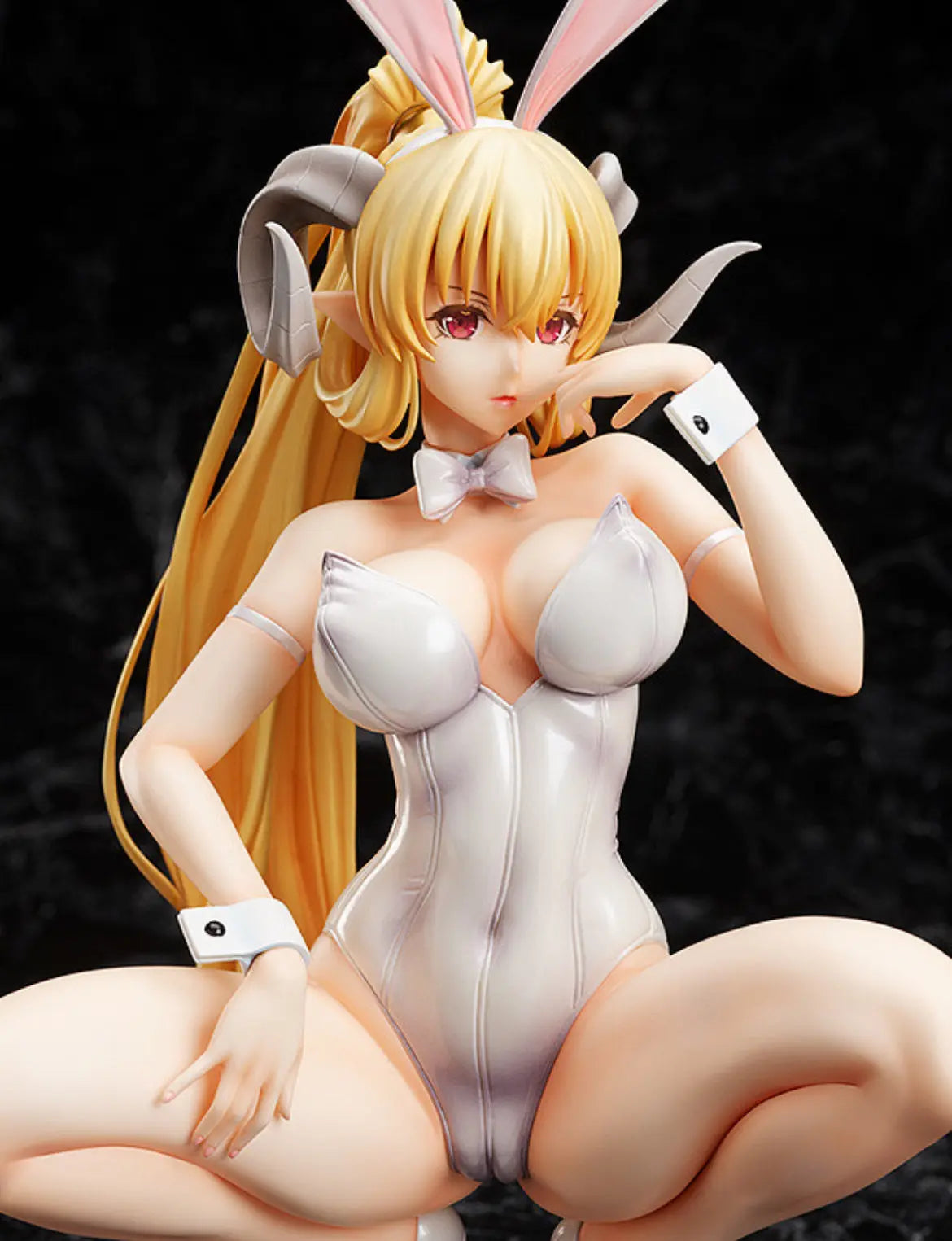 FREEing Lucifer Bare Leg Bunny Ver. Pom Pom Tina