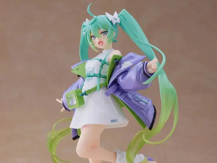 Taito Fashion Hatsune Miku Sporty Ver. Pom Pom Tina