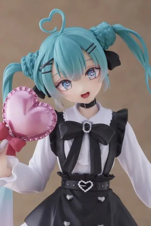 Taito Hatsune Miku Fashion Subculture Ver. Pom Pom Tina