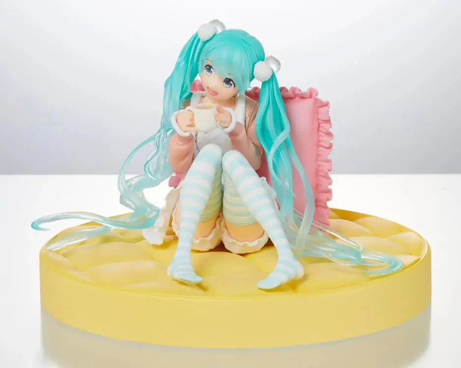 Vocaloid Hatsune Miku (Original Casual Wear Ver.) Figure Pom Pom Tina