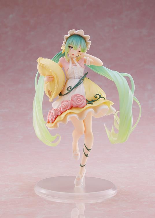 Vocaloid Hatsune Miku (Sleeping Beauty Ver.) Wonderland Figure