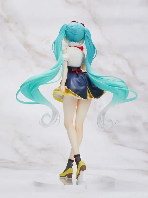 Vocaloid Hatsune Miku (Snow White Ver.) Wonderland Figure Pom Pom Tina